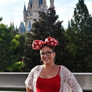 Meet your Posher, Becky